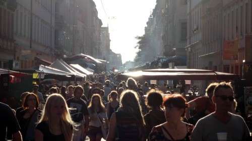 Auch am frühen Abend war die Louisenstraße noch gut gefüllt.
