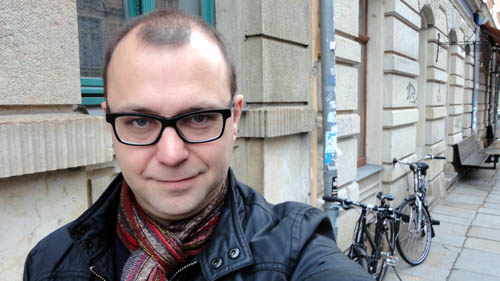 Nach dem Schnitt. Das Lädchen lässt sich an Kamm und Schere erkennen.