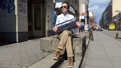 Ant Hampton mit lauscht seiner Audio-Performance