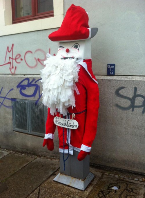 Der Weihnachtsmann-Automat auf der Nordstraße ... Foto: Andrea
