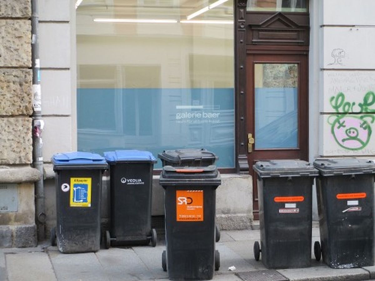 Dahinter Kunst - das davor kann weg