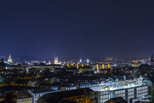 Blick nach Süden mit Parkhaus und Altstadt.