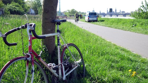 Das Ordnungsamt kontrollierte heute Morgen die Absperrung und drehte dann zügig wieder ab.