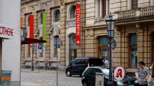 Markthalle an der Hauptstraße