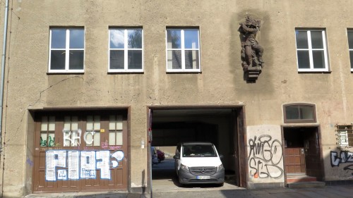 In den vergangenen Wochen wurde Feuerwache zum Flüchtlingsheim umgebaut.