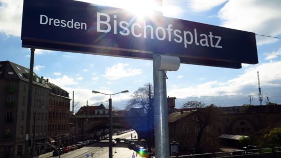 Wenn die Sonne übers Schild blinzelt.