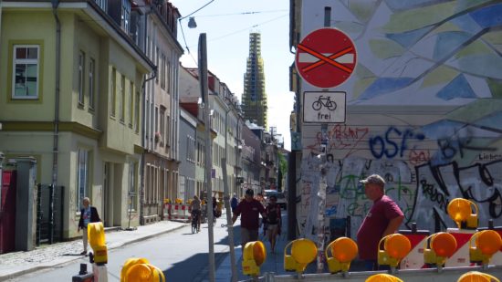 Einbahnstraßenregelung aufgehoben.