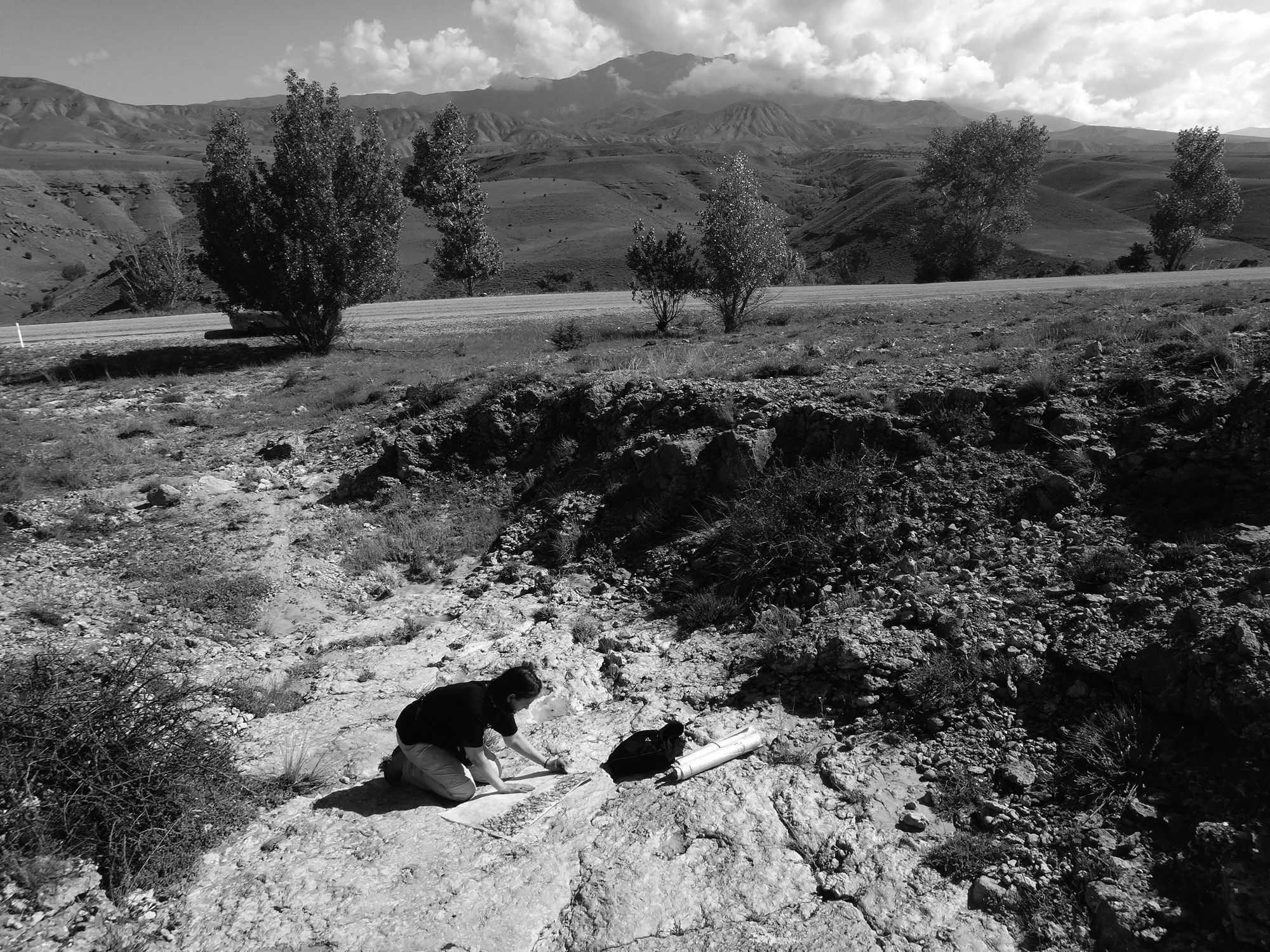 ... bei der Arbeit, Kemah - an der Straße nach Erzinkan, Türkei 2014 - Foto: Lisa M. Stybor