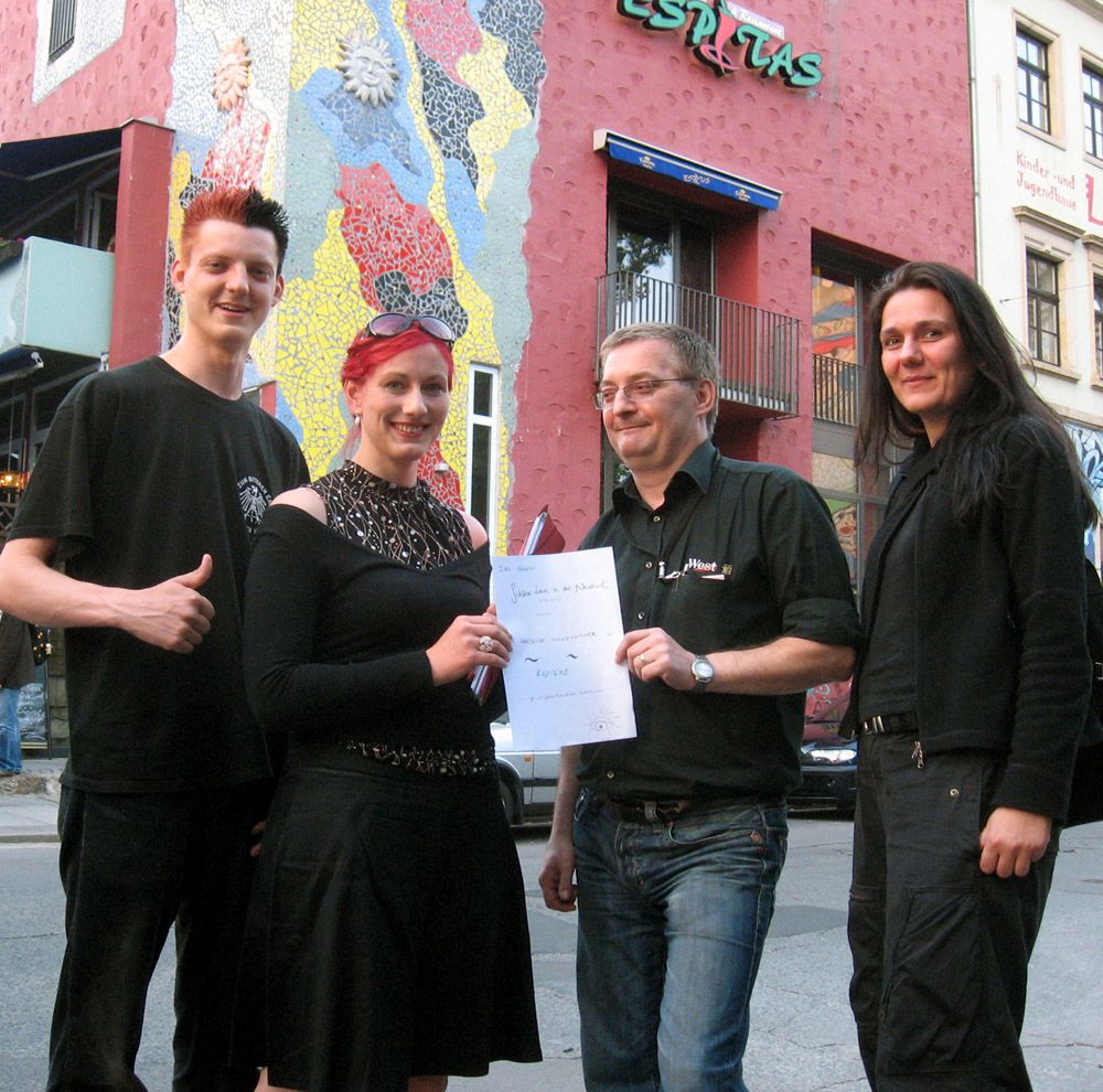 Inititiative "Video No" mit Espitas-Chef (2.v.r.)