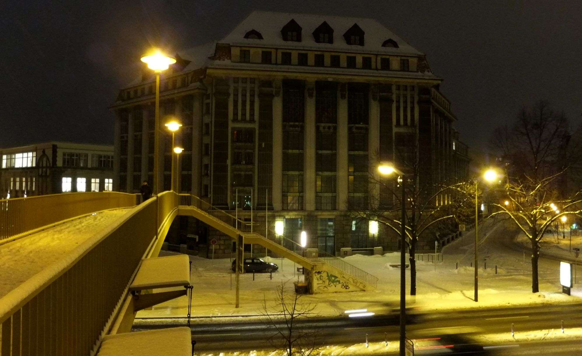 Früher gab's hier Schnee und eine Brücke - Foto: Archiv Anton Launer, 2012