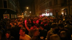 Party-Fieber auf der Kamenzer vorm Laika