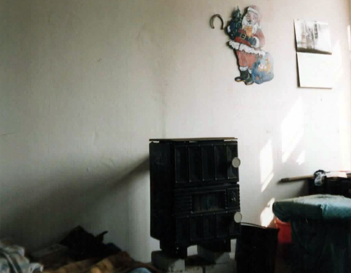 Hausbesetzer-Zimmerchen mit Weihnachtsdeko - Foto: Archiv Anton Launer