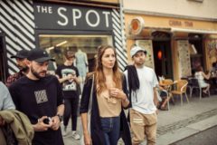 Mode gucken im Spot. Foto: Fokke Hassel