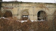 Der Alte Leipziger Bahnhof verfällt.