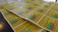 Aufkleber für weniger Glasscherben