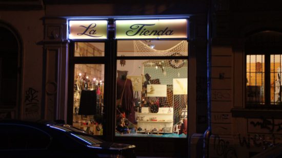 Traulich in der Dunkelheit: La Tienda