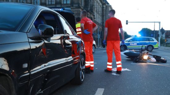 Unfall am Carolaplatz - Foto: Roland Halkasch