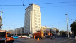 Stau rund um den Albertplatz Baustart am Albertplatz