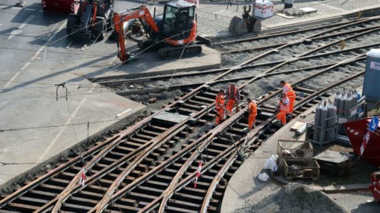 Die Bauarbeiter sind im Plan.