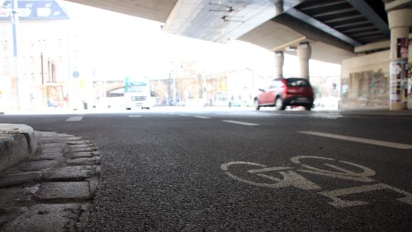 Am Bischofsplatz gabs Asphalt für Radfahrer