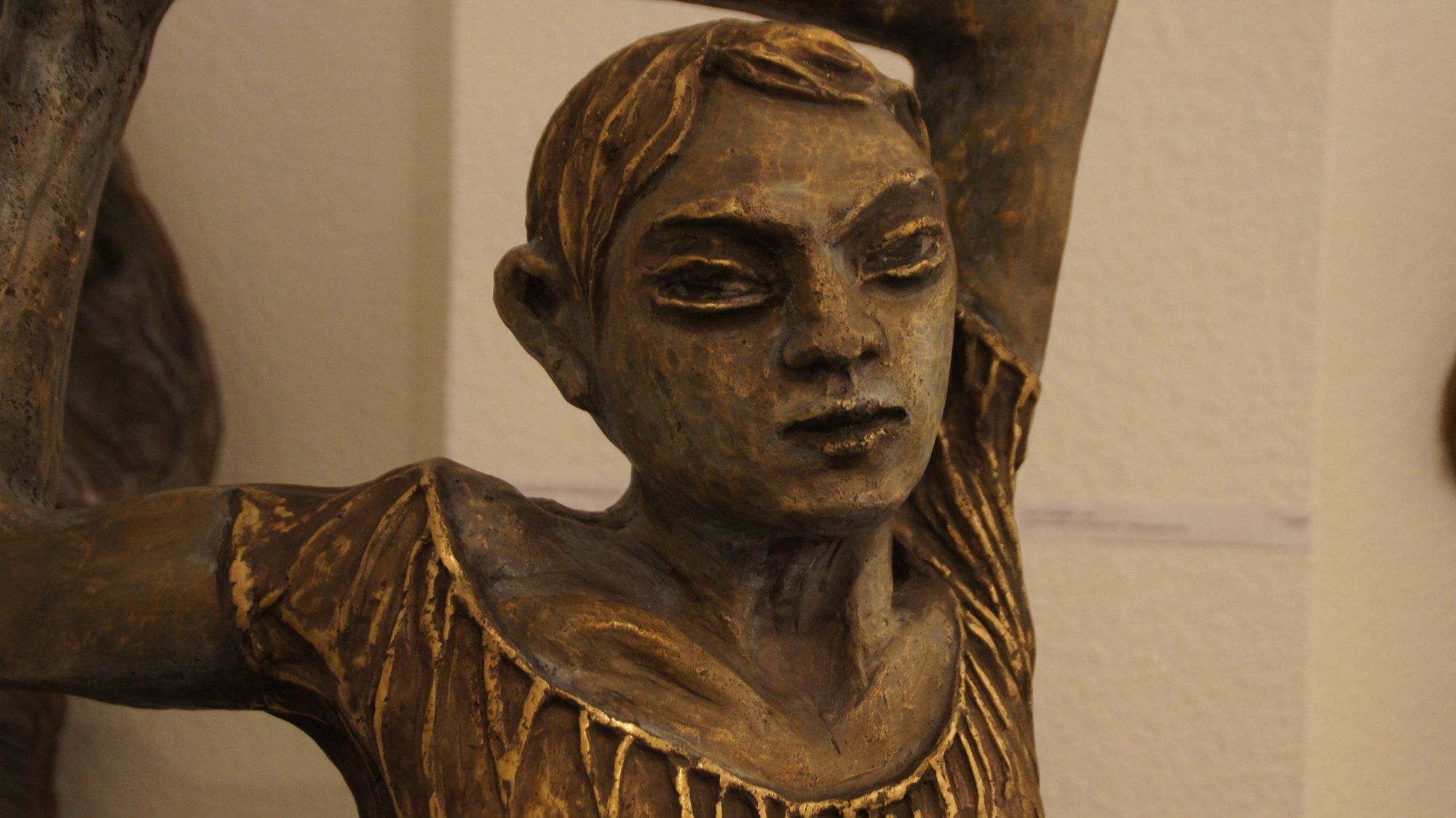 Eine der wenigen Figuren mit offenen Augen. "Die Aussage rein über die Form treffen", ist Catrin Großes Ansinnen.