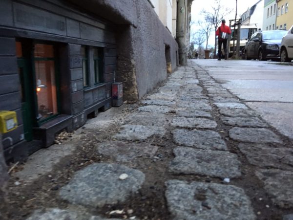 Kellerfenster auf der Sebnitzer Straße - Foto: Thomas Wätzold