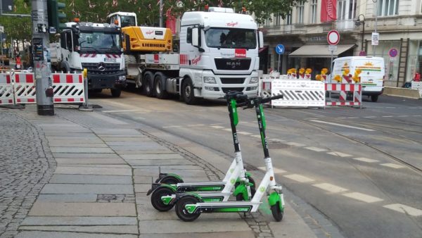 Die E-Roller sind da. 