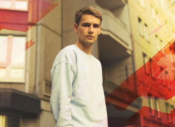 Das neue Album vom Neustäder Rapper "Gisela Björn" ist der perfekte Soundtrack für die letzten Sommertage. In "Tage wie Dies" treffen melodische Beats auf melancholische Lyrics.