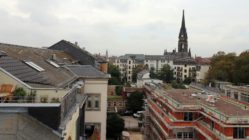 Blick auf Jüdischen Friedhof und Martin-Luther-Kirche