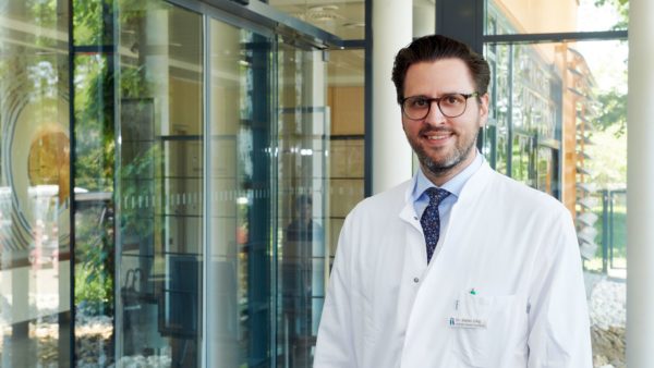 Chefarzt und Leiter des Zentrums Stefan Ollig, Foto: PR