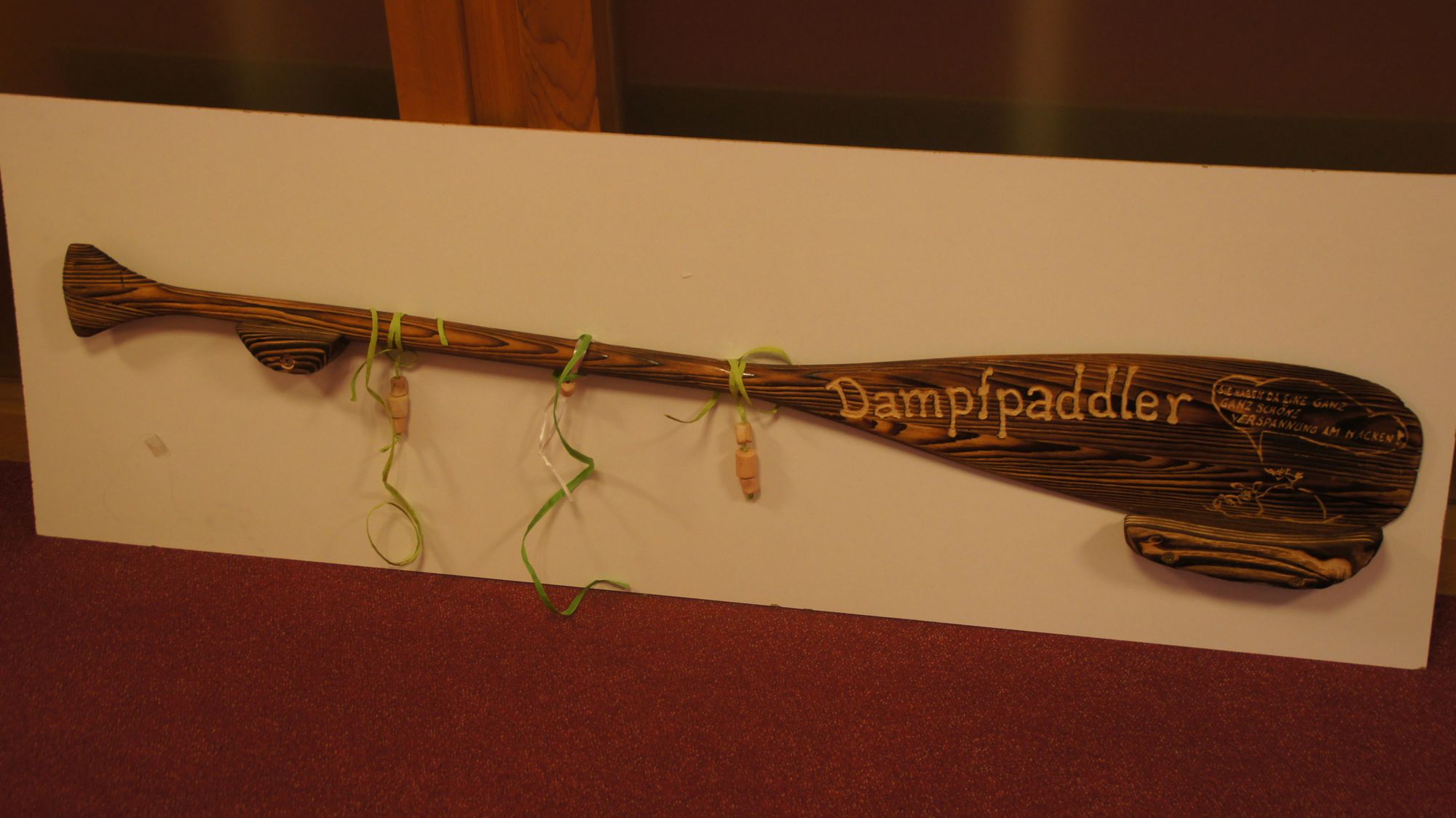 Motivierendes Geschenk zum 30.: Mit Volldampfpaddel voraus.