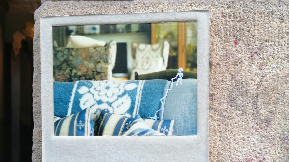 Wohnzimeratmosphäre an der Hauswand