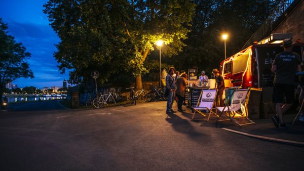 Weinzentrale am Elbufer: Elbzentrale - Foto: Moritz Schlieb