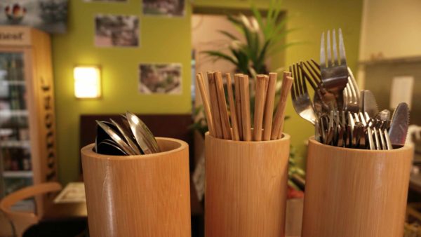 Stäbchen, oder doch lieber Gabel und Löffel?