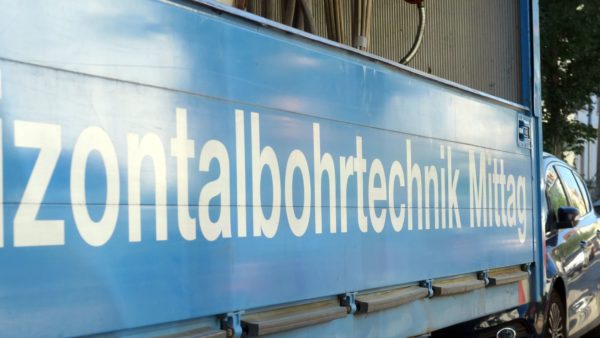 Es wird mit Horizontalbohrtechnik gearbeitet.