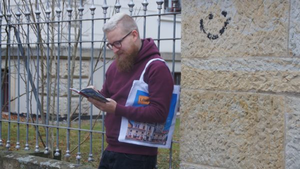 Selbsternannter (Löbau)Botschafter und Bürgermeister-Anwärter in spe Dirk aus Löbau. Er kommt aus Löbau. Foto: Philine
