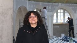 Müllfrei Haare abschneiden Naturfriseurin Juliette Beke in ihrem künftigen Zero-Waste-Salon