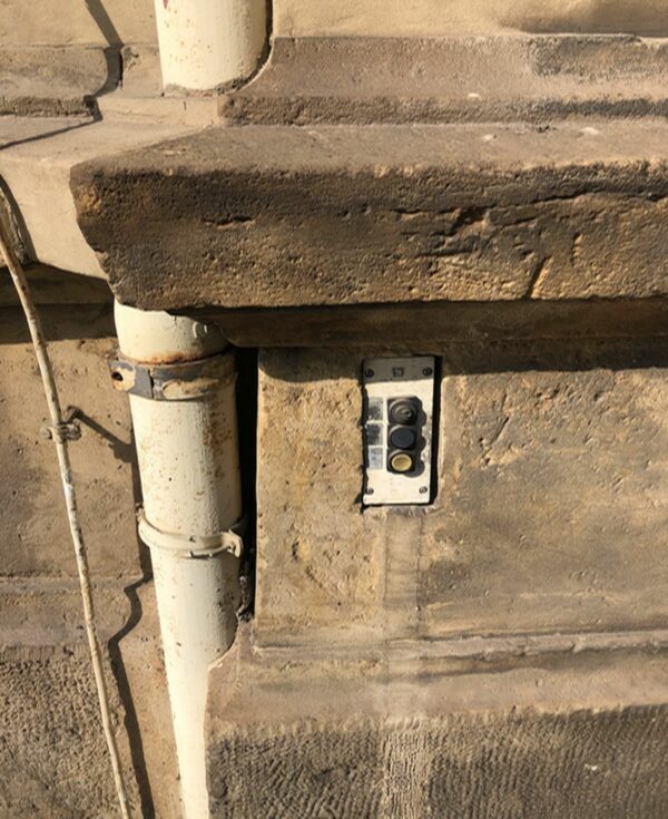 Was diese Knöpfe wohl bedeuten? Foto: L. Ludwig