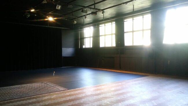 Blick in den Saal der Villa Wigman.