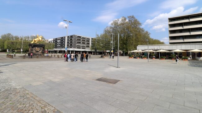 Der Platz steht seit Juni 2021 unter Denkmalschutz