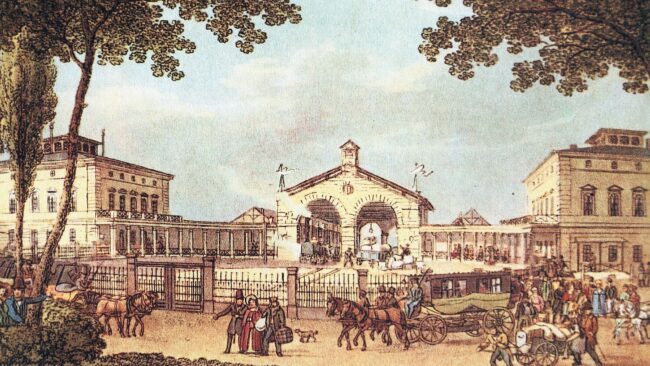 Kopfseite des Leipziger Bahnhofs in Dresden um 1839. Kolorierter Stich. von J. C. A. Richter