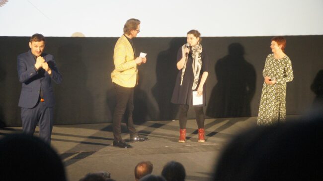 Falk Töpfer, Anne Gaschütz, Sylke Gottlebe wurden bei der Eröffnung in Gebärden gedolmetscht.