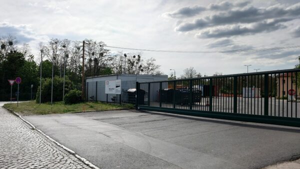 Müllstation am Hammerweg. Foto: Anton Launer