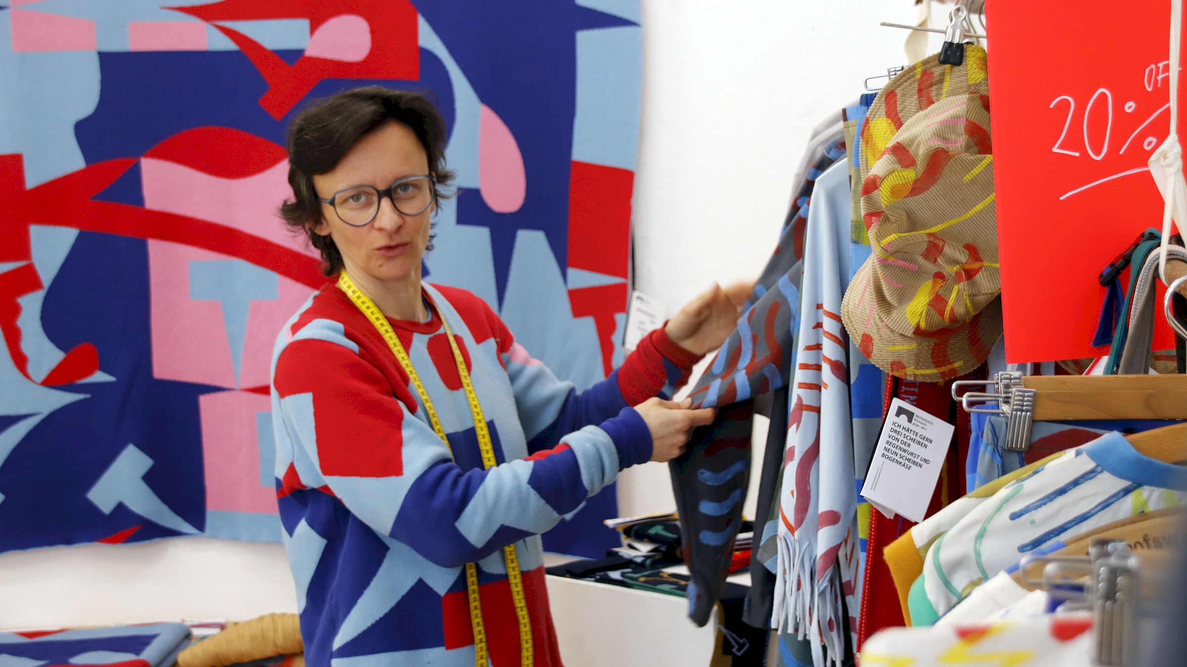 Bettina Kletzsch in ihrem Atelier auf der Louisenstraße - Foto: Anton Launer