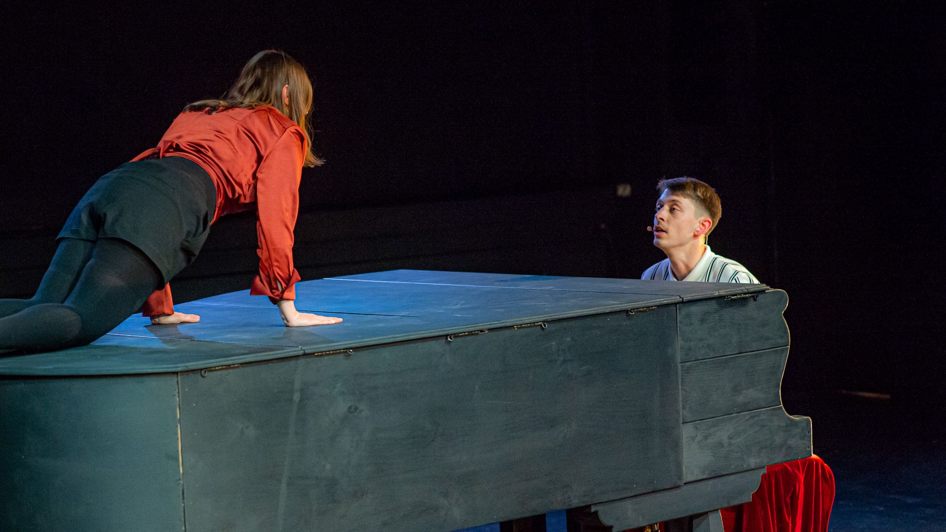 Szene aus Brexit Colada - Das Erbe" - Musiktheater - Foto: Farina Mietchen, Projekttheater