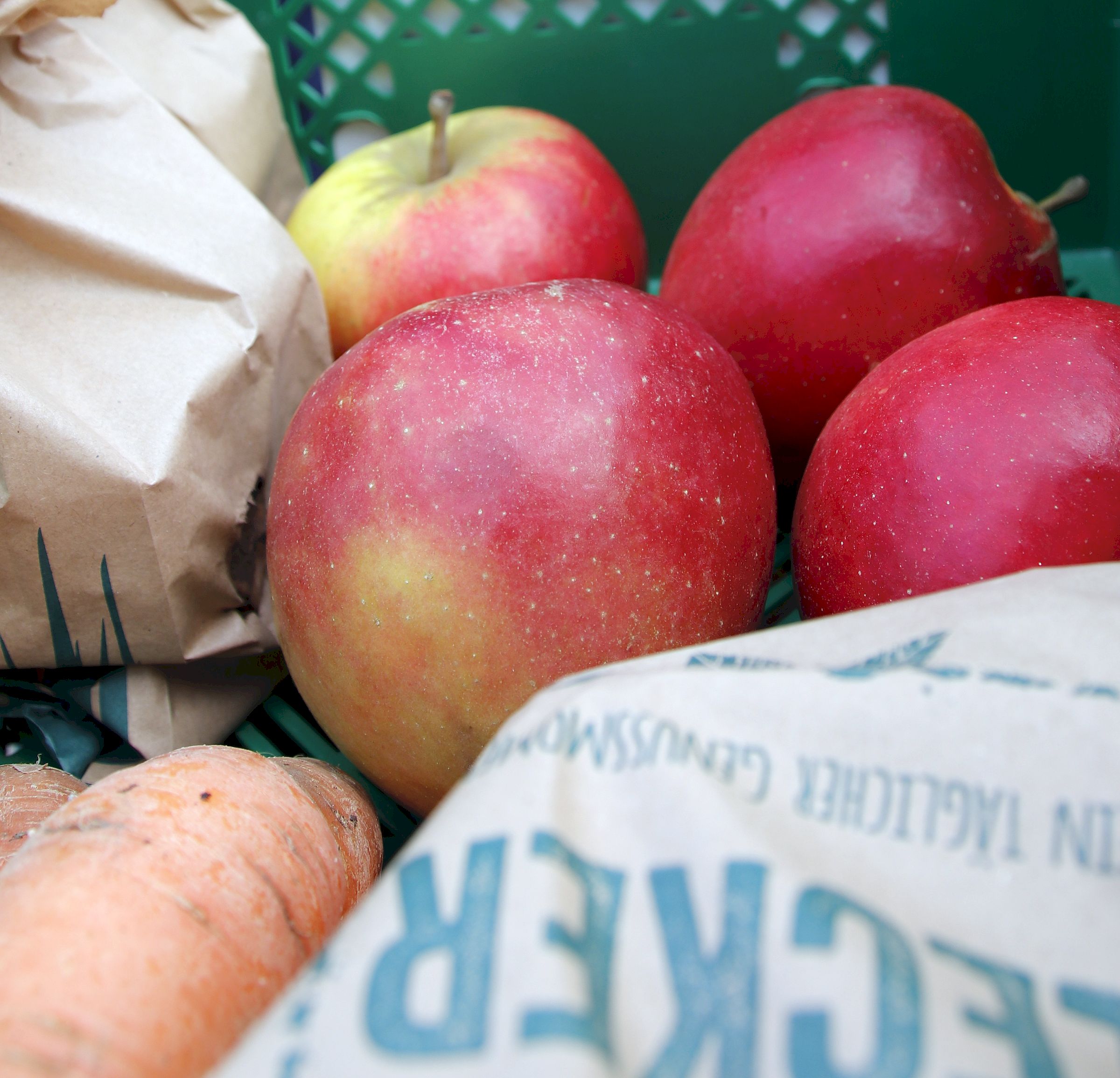 Frisches Obst und Gemüse aus der Region - Foto: Anton Launer