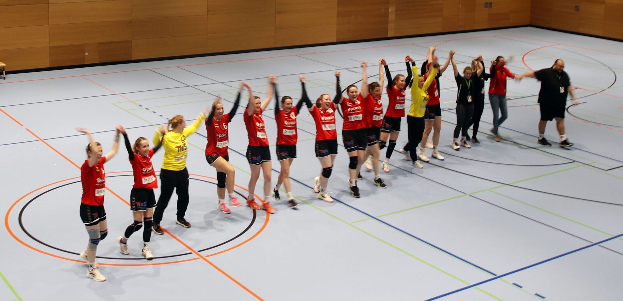 Kantersieg zum Saisonabschluss - Foto: Anton Launer