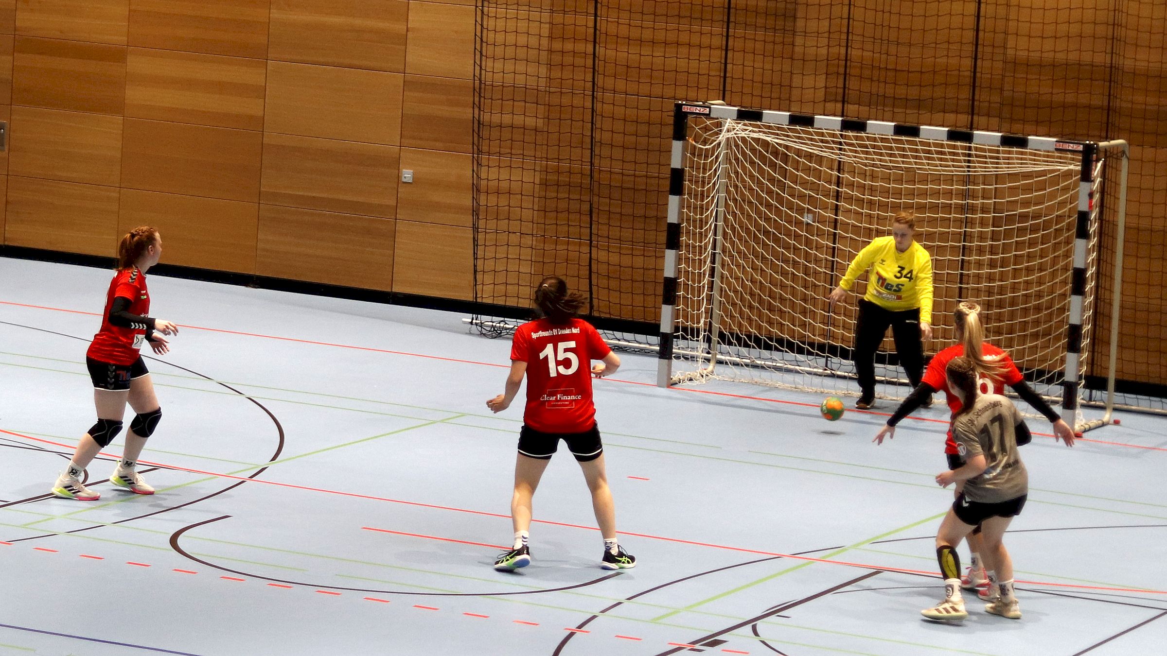 Spätestens bei Torfrau Kelly Weiß war dann ganz oft Endstation. Foto: Anton Launer