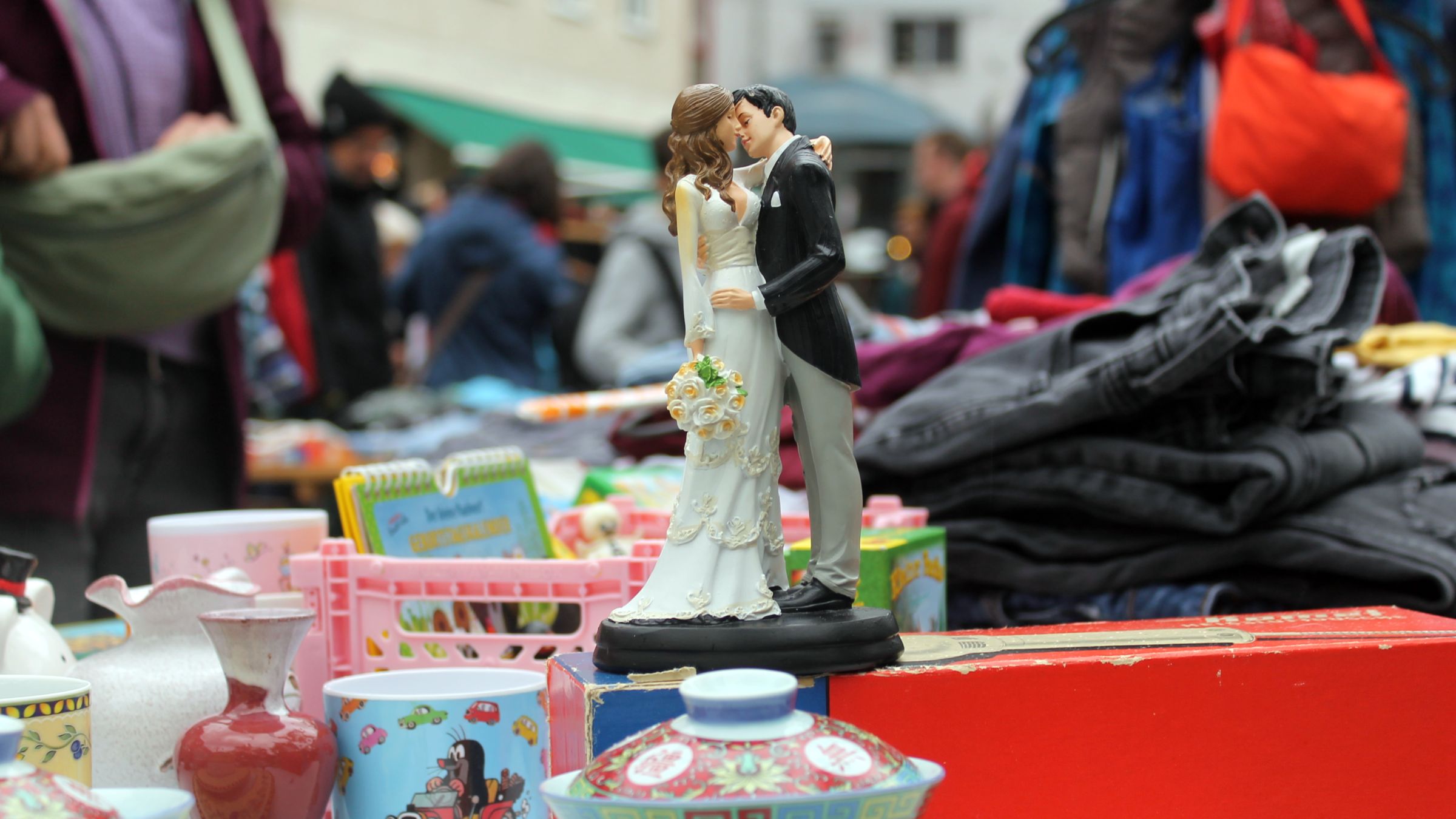 Vor der Hochzeit immer erstmal einen Blick in die Trödelhöfe werfen. Foto: Gewerbe- und Kulturverein Dresden-Neustadt