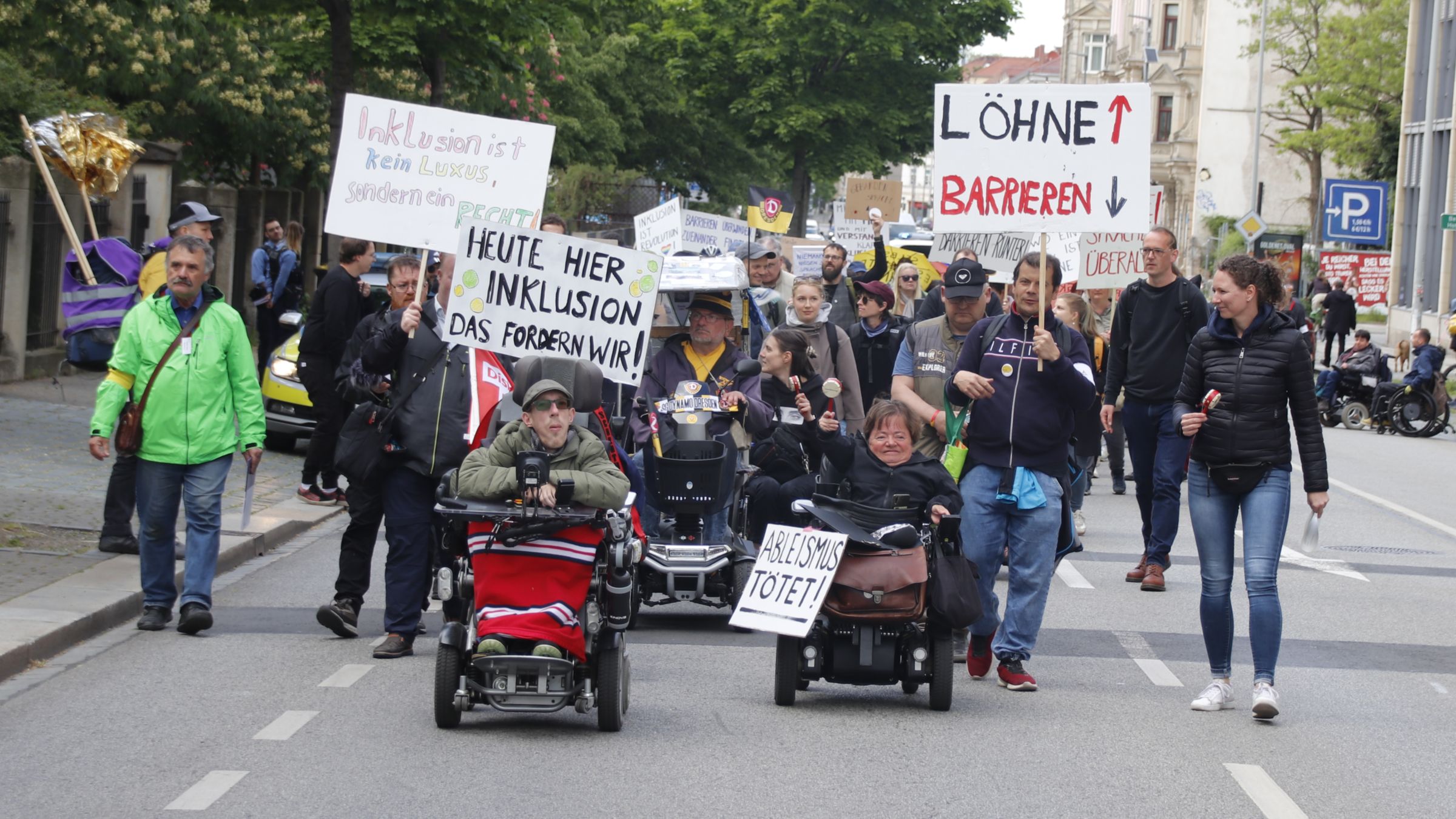Demo auf der Glacisstraße - Foto: Anton Launer